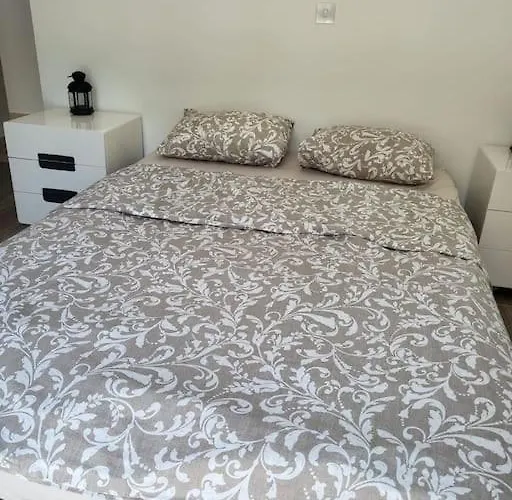 Mountain And Sea Views *