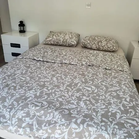 Mountain And Sea Views *